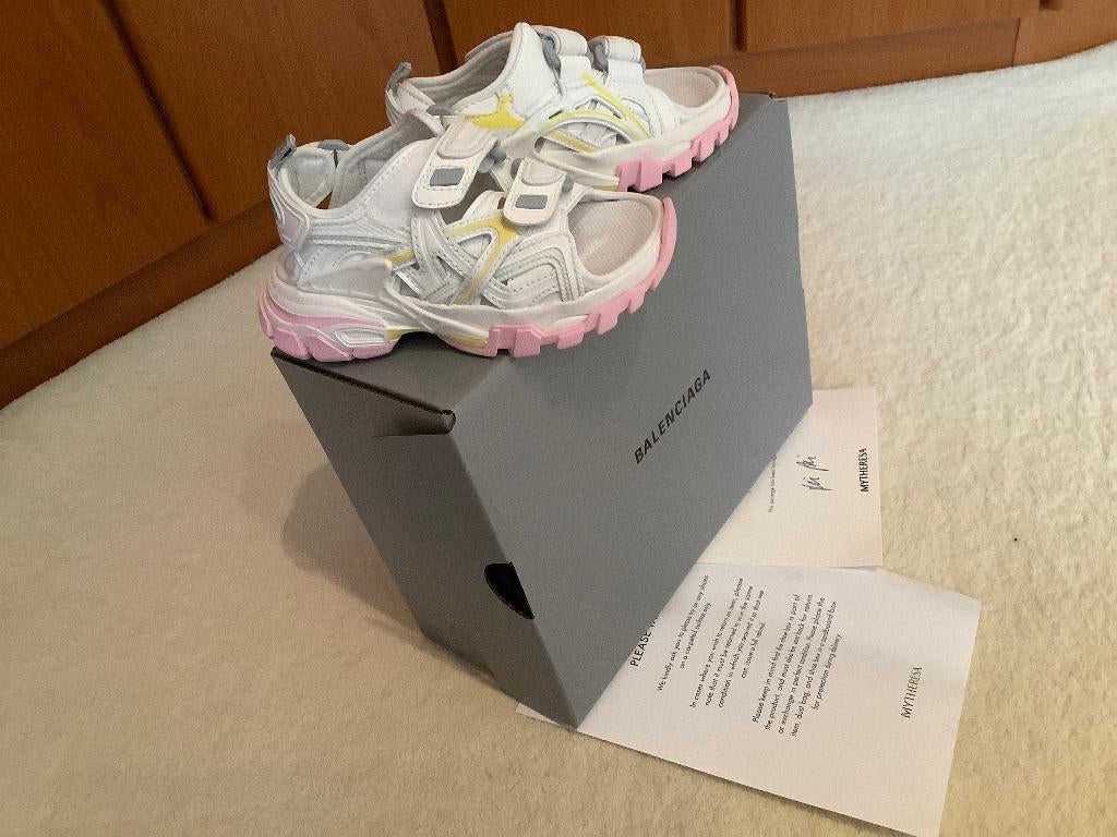 Prachtige wit/roze schoenen/sandalen Balenciaga, 25. Nieuw, Meisje, Schoenen, Nieuw, Balenciaga