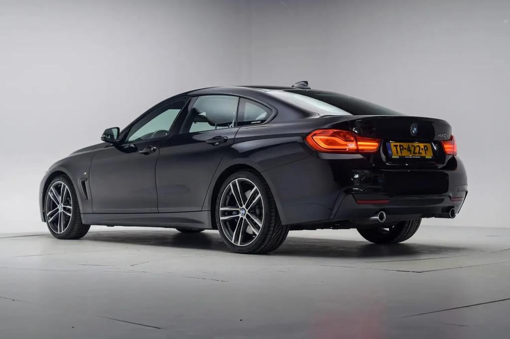 BMW 4 Serie GRAN COUPE 440i M Sport High Execut € 33.945,0, Auto's, Automaat, Gebruikt, 1595 kg, Zwart