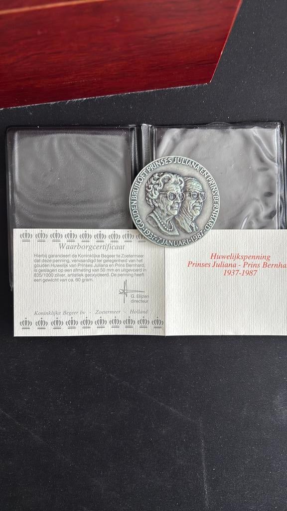 Zilveren penning/ munt tbv 50 jarig huwelijk, Postzegels en Munten, Koningin Juliana, Zilver, Losse munt, Overige waardes