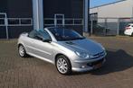 Peugeot 206 CC 1.6-16V (bj 2004), Voorwielaandrijving, Gebruikt, Zwart, 4 cilinders