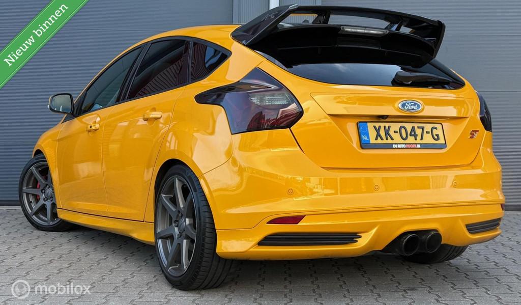 Ford Focus 2.0 EcoBoost ST-2 RS optiek/LED/Camera/Cruise/PDC, Auto's, Euro 5, Gebruikt, Met garantie (alle), 1337 kg