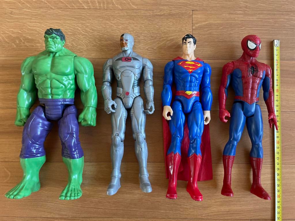 Grote actiefiguren: Hulk, Cyborg, Superman, Spiderman, Kinderen en Baby's, Speelgoed | Actiefiguren, Ophalen of Verzenden, Gebruikt