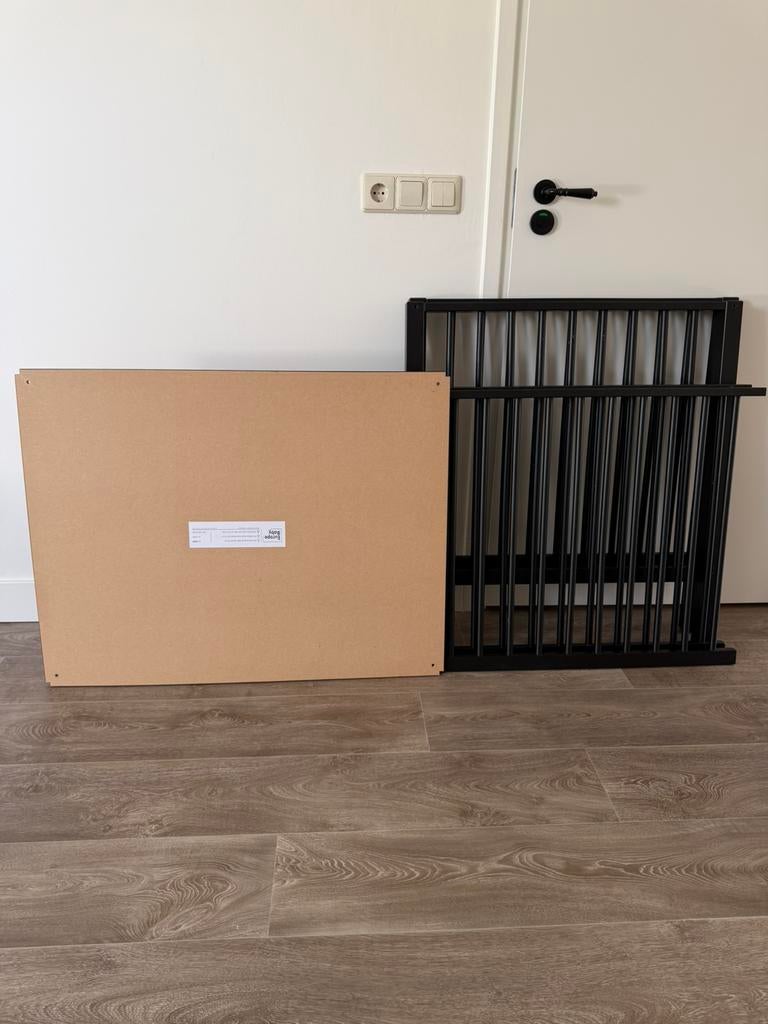 Hele nette mooie box, Ophalen, Zo goed als nieuw
