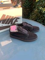 Nike Air Jordan 1 Low Travis Scott Mocha, Bruin, Nieuw, Ophalen of Verzenden, Sneakers of Gympen