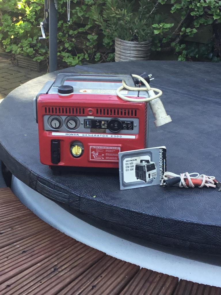 Honda aggregaat E300, Ophalen, Gebruikt, Minder dan 5 kVA, Benzine