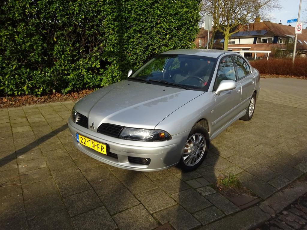 Mitsubishi Carisma 1.6 Shogun SE AUTOMAAT AIRCO MET APK, Gebruikt, 4 cilinders, 1290 kg, Sedan
