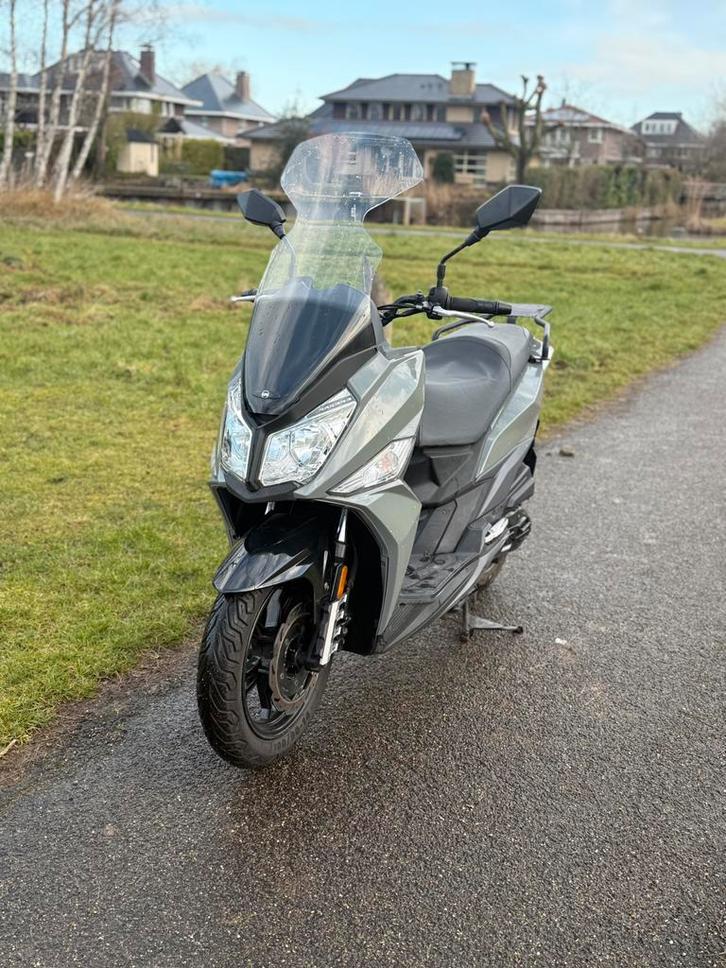 SYM - jet, Fietsen en Brommers, Scooters | SYM, Zo goed als nieuw, Overige modellen, Benzine, Ophalen