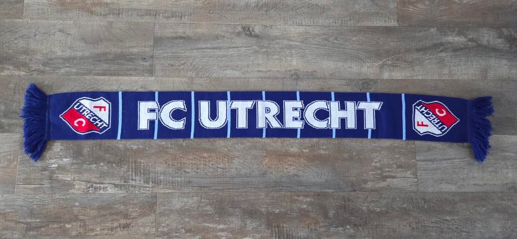 Sjaal FC Utrecht, Ophalen of Verzenden, Zo goed als nieuw, F.C. Utrecht, Vaantje of Sjaal