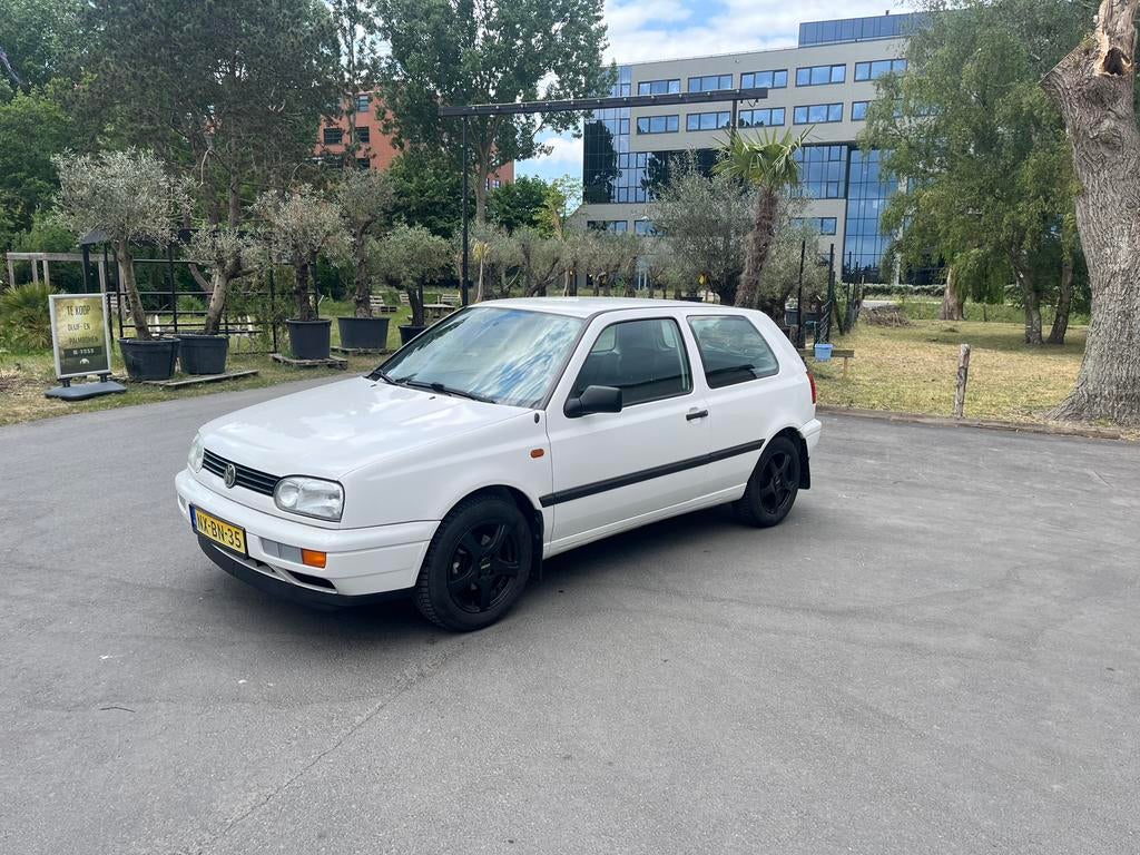 Volkswagen Golf 1.8 CL 55KW AUT E2 1996 Wit, Stof, Zwart, 4 cilinders, Wit