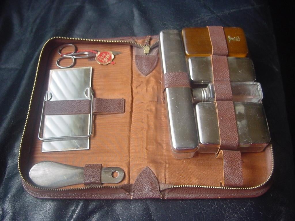 etui toiletartikelen, Ophalen of Verzenden