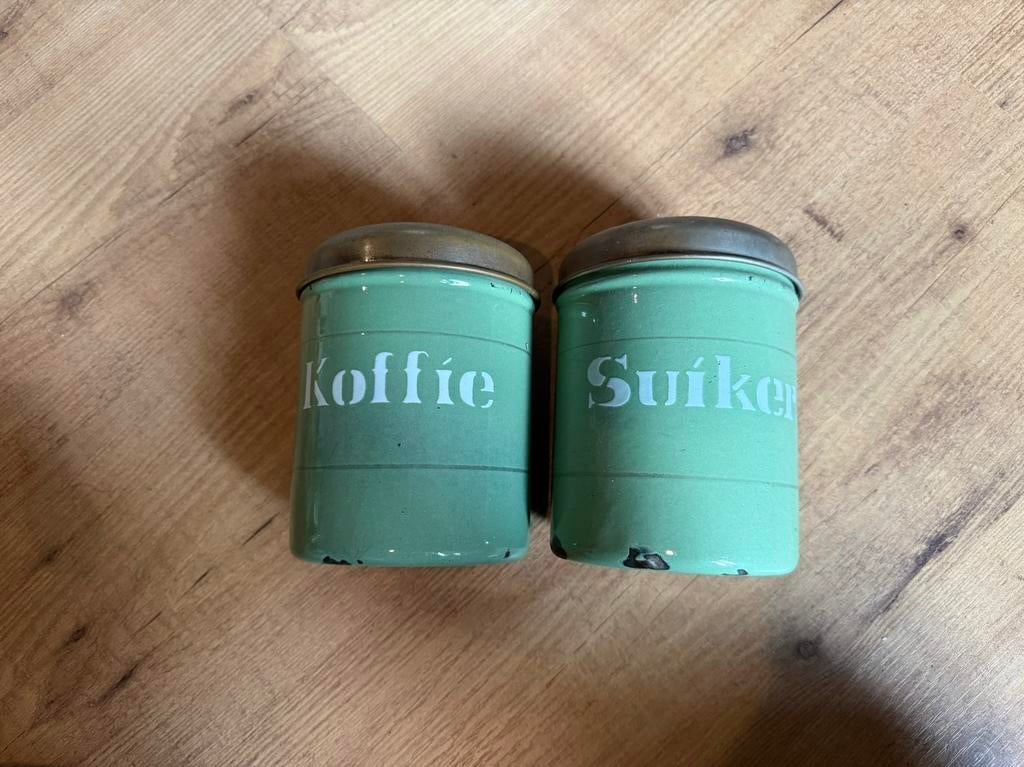 Set van twee antieke emaille blikken in reseda groen, Ophalen of Verzenden