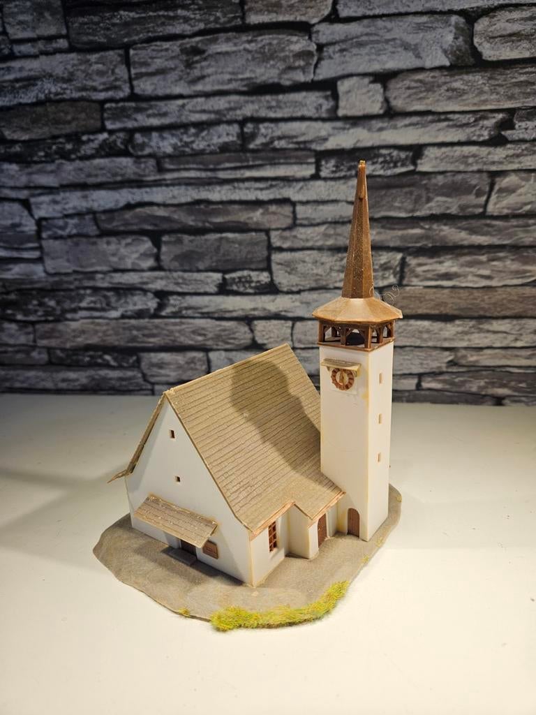 Kerkgebouw kerk N spoor modeltrein 1:160, Overige merken, Gebruikt, Gelijkstroom of Wisselstroom, Brug, Tunnel of Gebouw