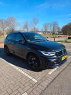 Volkswagen Tiguan R-Line Business+ eHybrid 245pk DSG Pano, Automaat, 1716 kg, Zwart, 4 cilinders