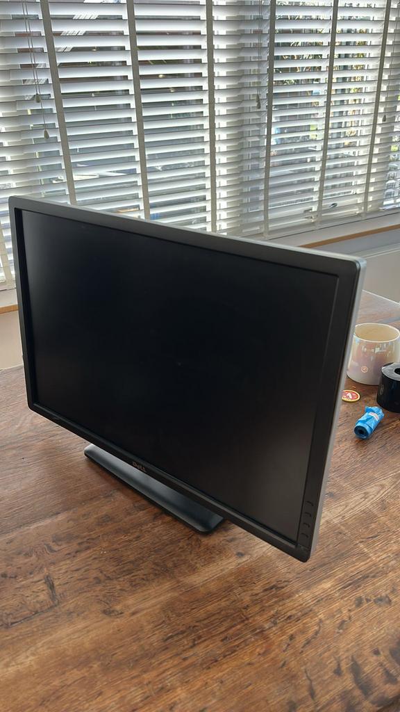 Dell Monitor - Zo goed als nieuw, in hoogte verstelbaar, IPS, In hoogte verstelbaar, Zo goed als nieuw, 60 Hz of minder