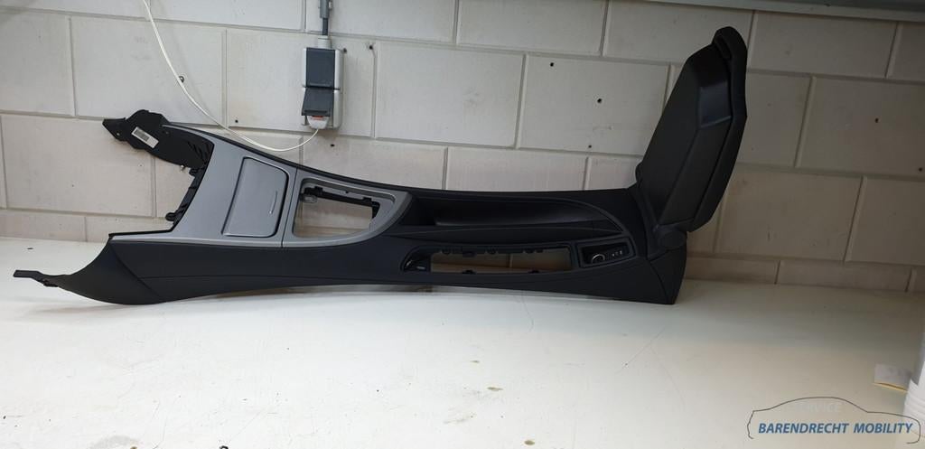 Armsteun BMW 1 serie E87 armleuning opbergvak middenconsole, Petuelring 130
80788  Munich, DE, Gebruikt, Info@bmw.de, Ophalen of Verzenden