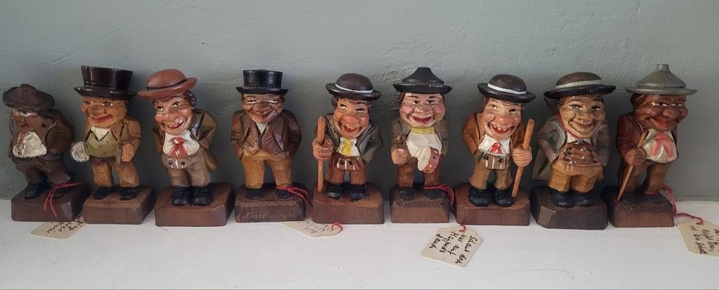 Te koop negen ANRI vintage houtsnijwerk poppetjes, Ophalen of Verzenden, Gebruikt
