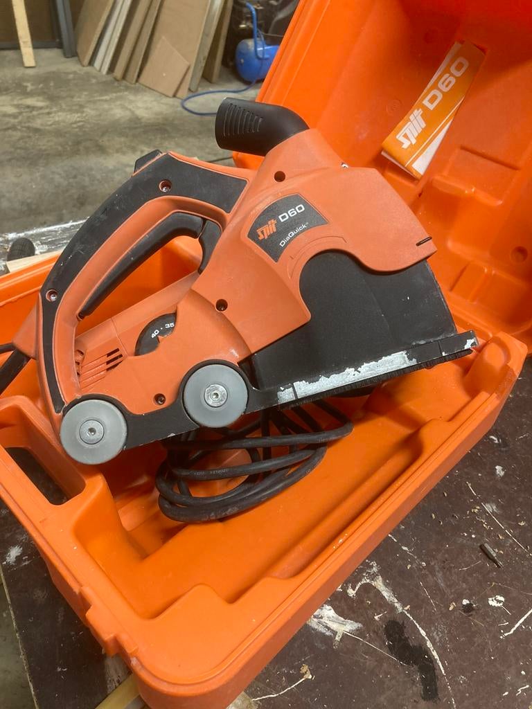 muurfrees te huur, Doe-het-zelf en Verbouw, Gereedschap | Freesmachines, Gebruikt, Muurfrees, Elektrisch, Ophalen