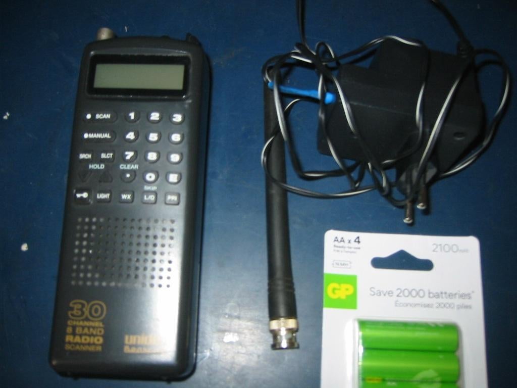 hand/radioscanner, Ophalen of Verzenden, Gebruikt, Mobiele scanner, Uniden