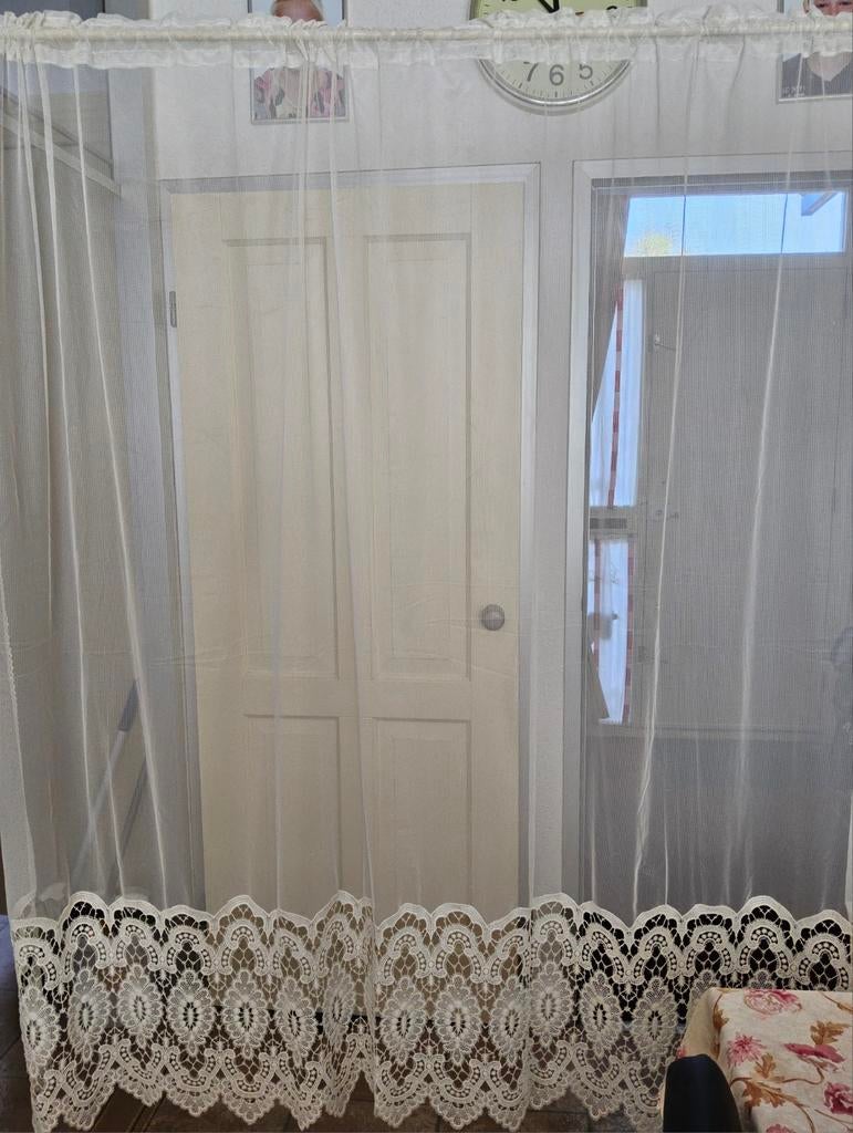 4 Vitrage van diverse maten met kantrand aan onderzijde., 200 cm of meer, Wit, Ophalen of Verzenden, Zo goed als nieuw