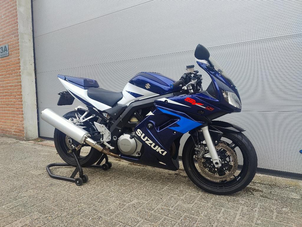 Suzuki SV 1000 SZ K5, 2 cilinders, Occasion, Bedrijf, Sport