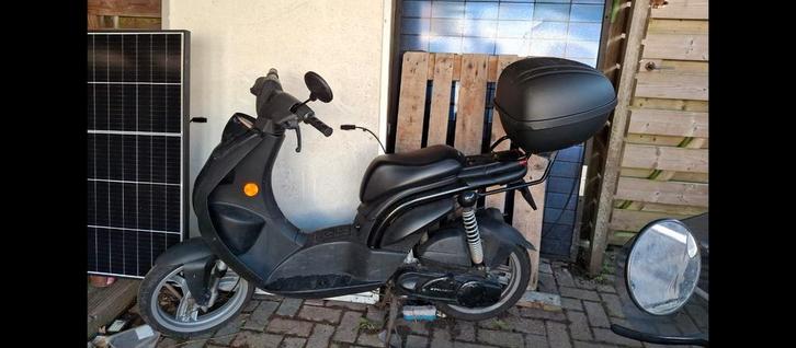 Peugeot Ludix Scooter - Zwart, Fietsen en Brommers, Scooters | Peugeot, Gebruikt, Ludix, Maximaal 45 km/u, Benzine, Ophalen