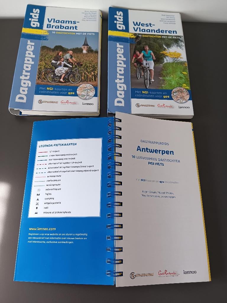 Set 3 Dagtrapper fietsgidsen Vlaanderen Lannoo, Fiets- of Wandelgids, Europa, Ophalen of Verzenden, Gelezen