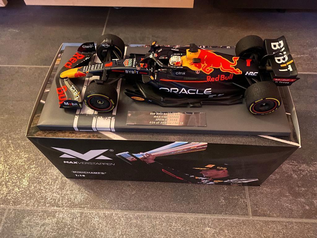 Max verstappen RB18 winner spanje 2022 1:18 model, Ophalen of Verzenden, Zo goed als nieuw, Formule 1
