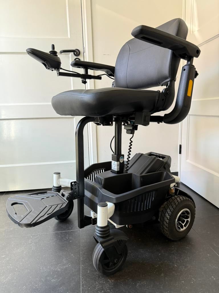 Mooie Excel E-smart Plus elek. rolstoel, hoog/laag. Nwe accu, Ophalen, Inklapbaar, Zo goed als nieuw, Elektrische rolstoel