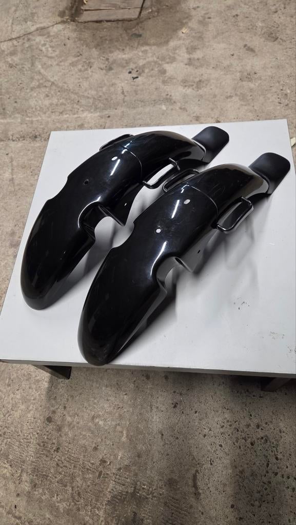 2x nieuwe zwart voorspatbord peugeot 103 sp, Ophalen of Verzenden, Nieuw, Kap, Peugeot