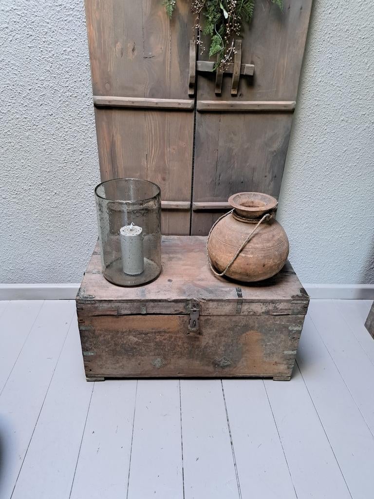 Oude kist uit india, bieden mag doe een serieus bod, Ophalen, 50 tot 100 cm, Minder dan 50 cm, Minder dan 50 cm