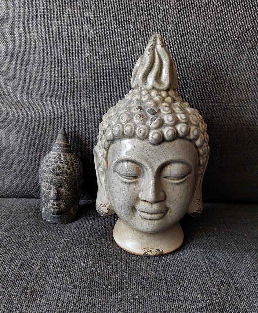 Grijze boeddha beelden, Ophalen of Verzenden, Zo goed als nieuw