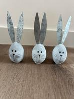 Paasdecoratie 3 paashaasjes steen, Diversen, Pasen, Ophalen, Zo goed als nieuw