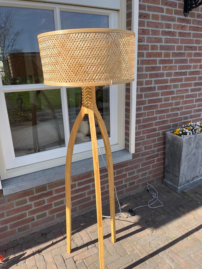 Good&Mojo Java Tripod Vloerlamp - Bamboe, Ophalen, Zo goed als nieuw, Hout, 150 tot 200 cm