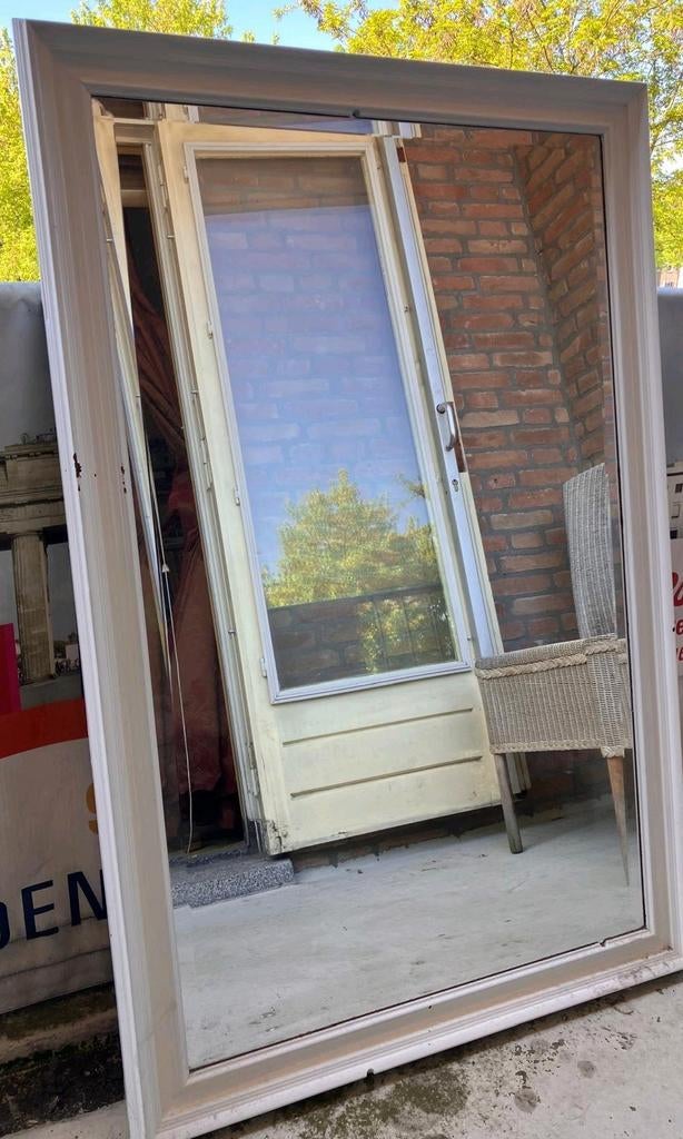 Spiegel 75,5 x 115,5 cm met ophangsysteem houten lijst, Huis en Inrichting, Woonaccessoires | Spiegels, Ophalen