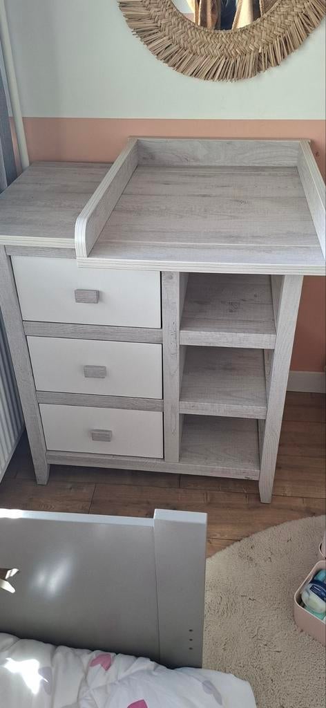 Complete babykamer van MDFwit/lichtgrijs, Kinderen en Baby's, Kinderkamer | Complete kinderkamers, Ophalen, Gebruikt, Jongetje of Meisje