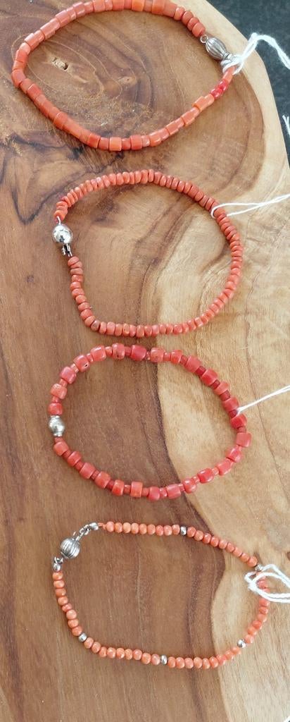 SALE SALE BLOEDKORAAL ARMBANDEN FLINK AFGEPRIJSD!!!, Ophalen of Verzenden, Zo goed als nieuw, Rood, Zilver