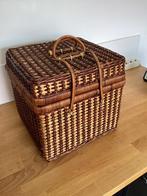 Picknickmand met borrelglaasjes, Hobby en Vrije tijd, Picknickmanden, Ophalen, Zo goed als nieuw