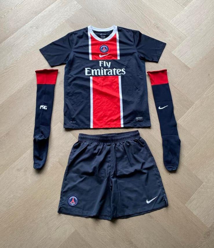 Paris Saint-Germain tenue, Sport en Fitness, Voetbal, Maat XL, Ophalen of Verzenden, Gebruikt, Set