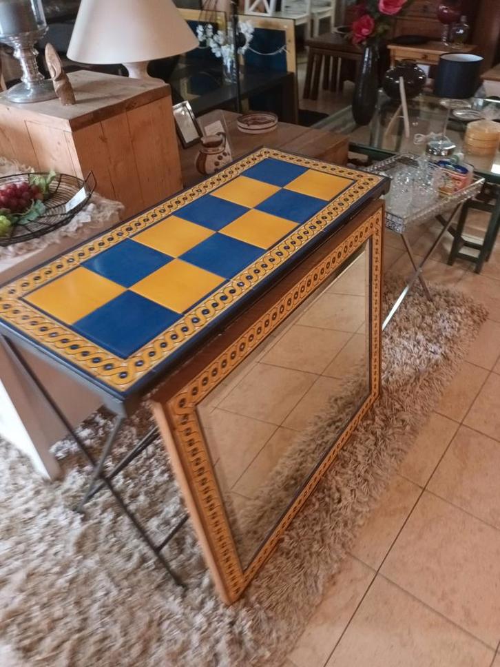 Mooie Kleurrijke Sidetable met Bijhorende Spiegel., Huis en Inrichting, Tafels | Sidetables, Gebruikt, 25 tot 50 cm, 100 tot 150 cm