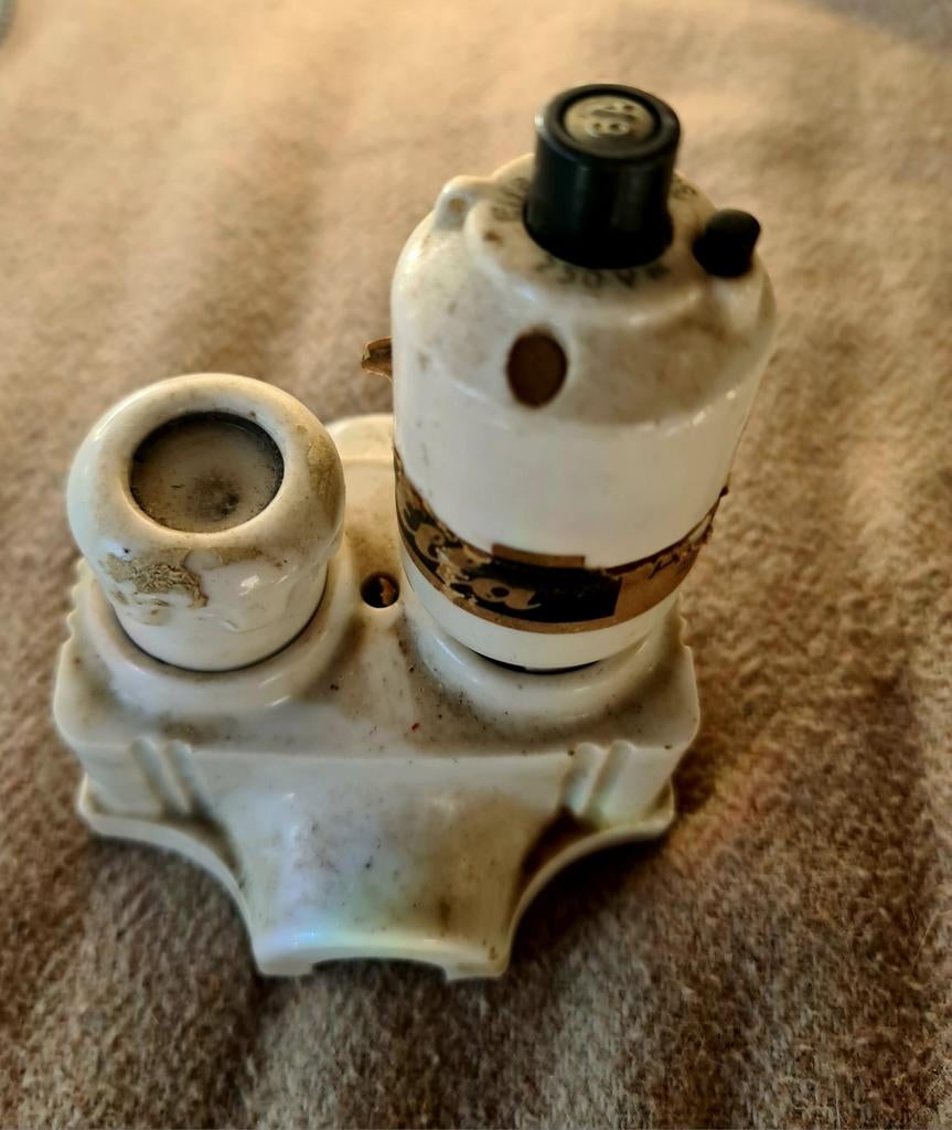 Vintage porseleinen zekeringhouder met automaat. Schadevrij, Ophalen of Verzenden