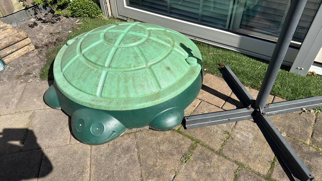 Zandbak gratis ophalen evt met zand, Ophalen, Zo goed als nieuw