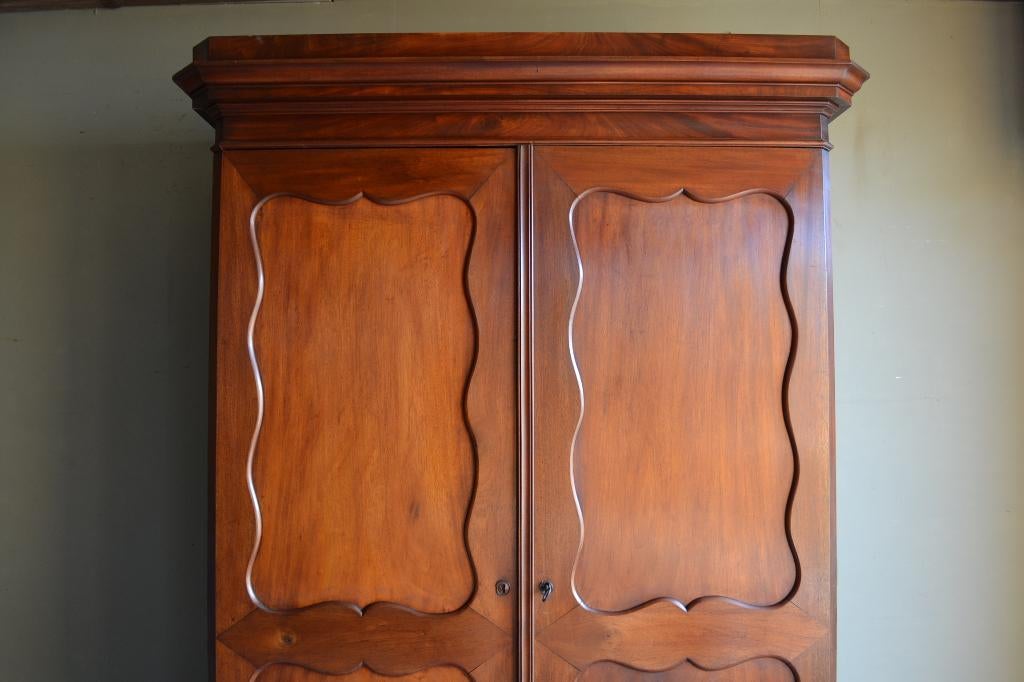 Prachtige grote antieke mahonie houten biedermeier kast., Verzenden