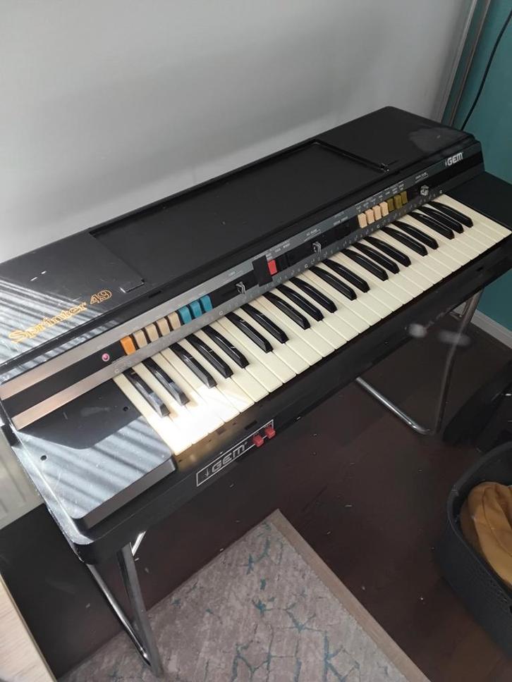 Gem Sprinter 49 keyboard - synthesizer - orgel, Muziek en Instrumenten, Keyboards, Gebruikt, 49 toetsen, Gem, Met standaard, Ophalen