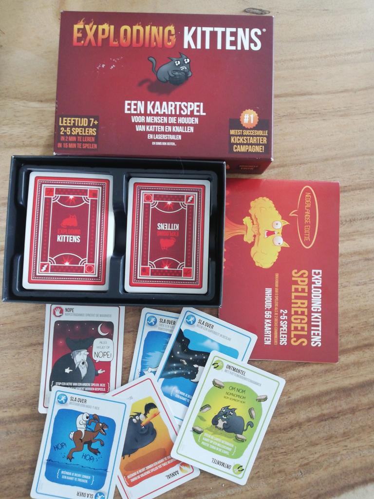 Exploding kittens, Kaartspel, Vijf spelers of meer, Ophalen of Verzenden, Zo goed als nieuw
