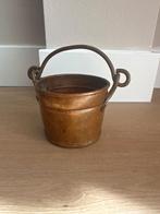 Klein antiek koperen pannetje/haardketel, Ophalen of Verzenden, Koper