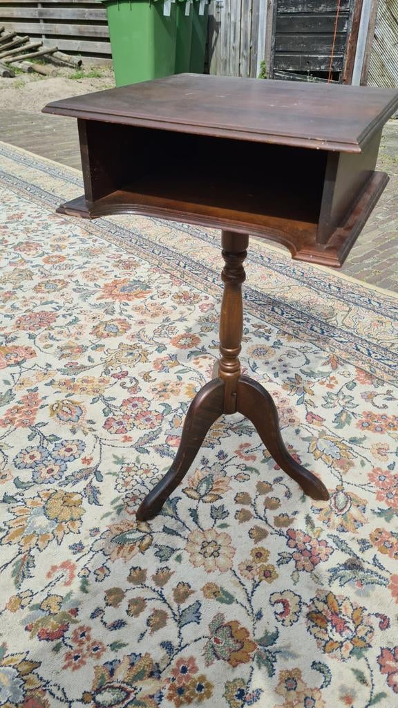 Antieke houten bijzettafel met driepoot, Antiek en Kunst, Ophalen of Verzenden