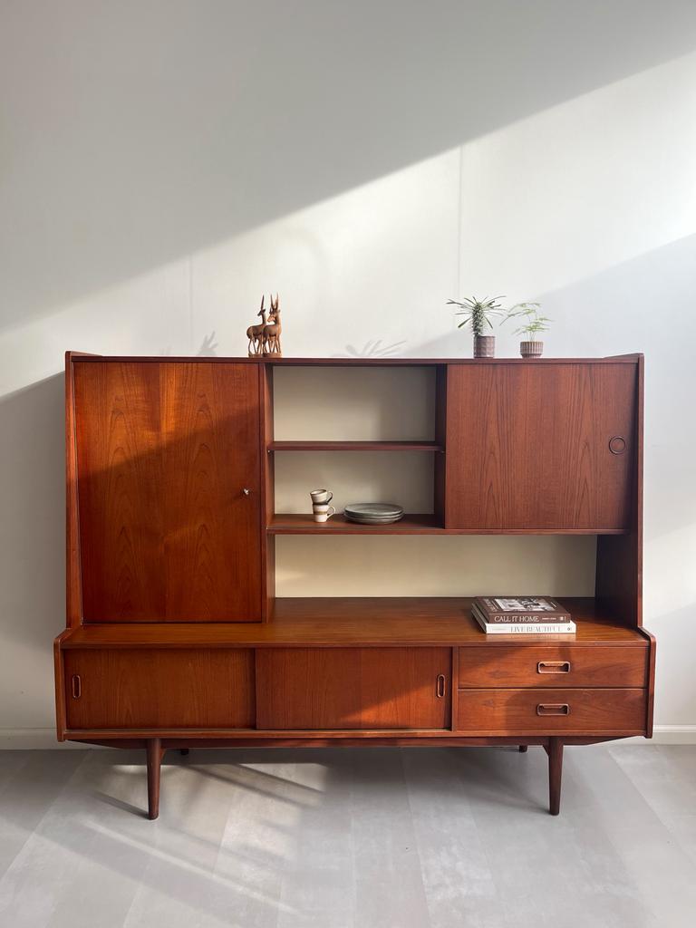 Vintage teakhouten highboard/dressoir, jaren 60/Deens design, Huis en Inrichting, Kasten | Ladekasten, Ophalen, Gebruikt, 1 of 2 laden