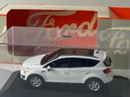 1:43 ford KUGA- in dealer verpakking-witte uitvoering, Hobby en Vrije tijd, Modelauto's | 1:43, Ophalen of Verzenden, Nieuw, Auto