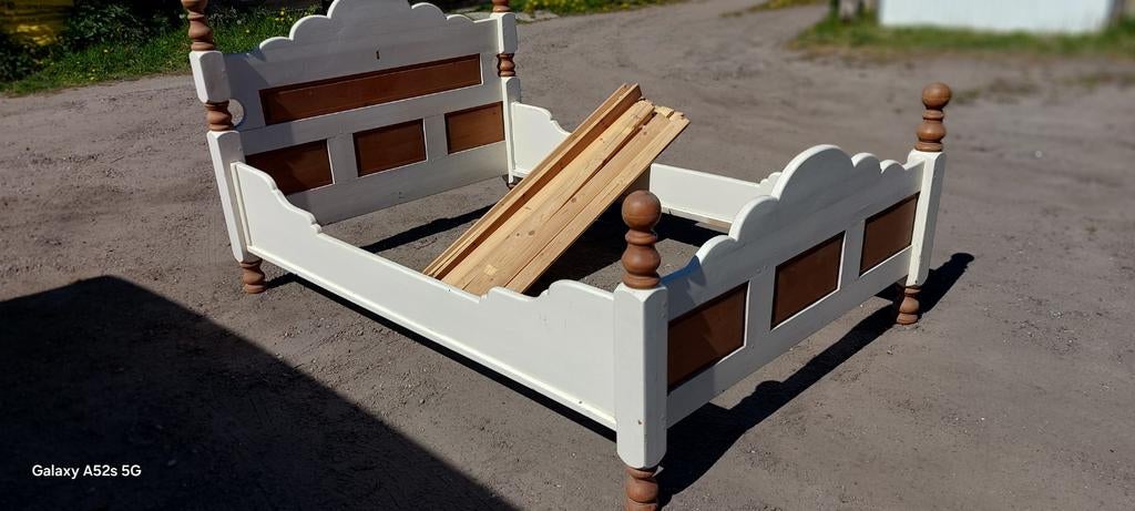 Grenen bed 140x200cm, Huis en Inrichting, Slaapkamer | Bedden, Ophalen, Wit, 140 cm, Twijfelaar
