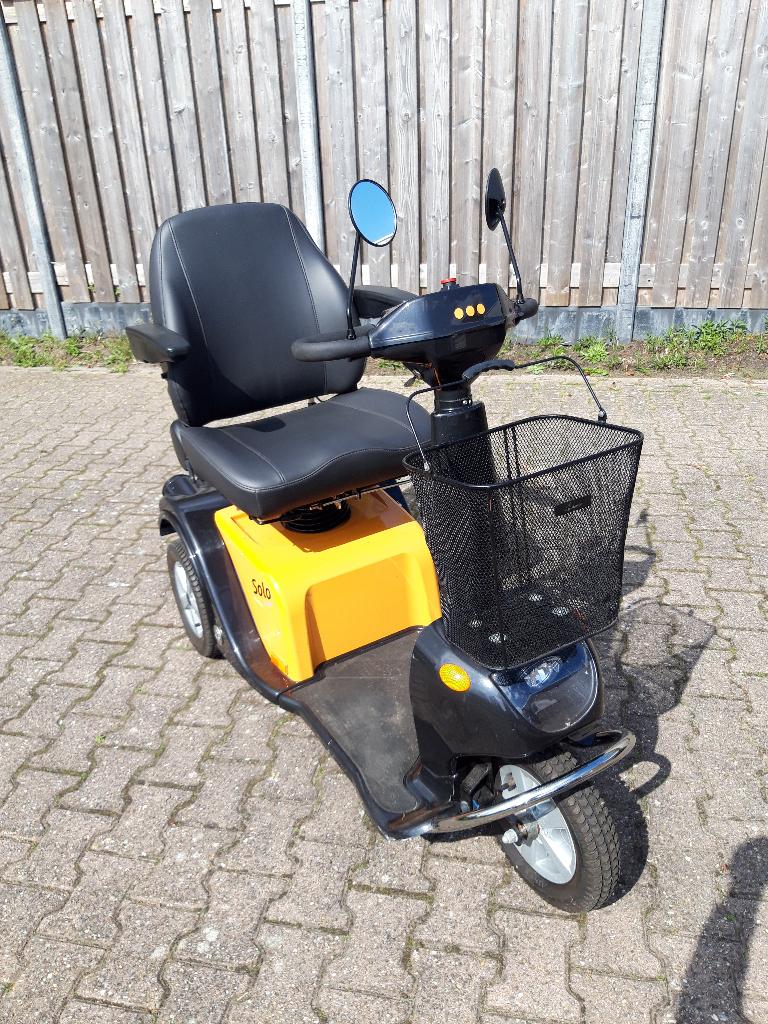 Scootmobiel Life & Mobility  Solo 3 Met Wijnig Km z.g.a.n., Diversen, Ophalen, Life and Mobility, Zo goed als nieuw, 46 km of meer